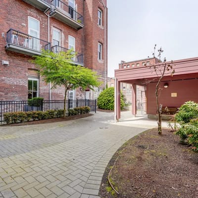 Historical Loft on Yates