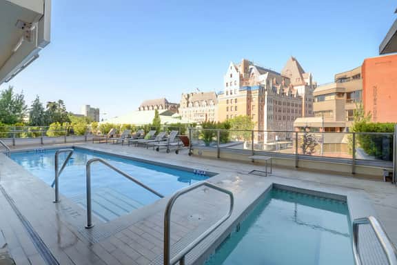 Waterfalls Hotel 504